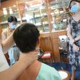 香港で中国特種鍼法の有名な金先生の治療